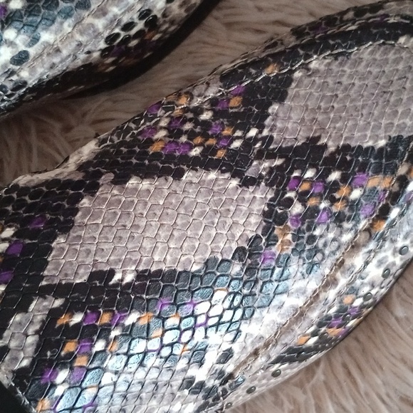 Vince Camuto Leather Slip-Ons - Picture 2 of 8